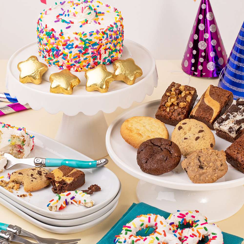 Happy Birthday! Bakery Box Close-up